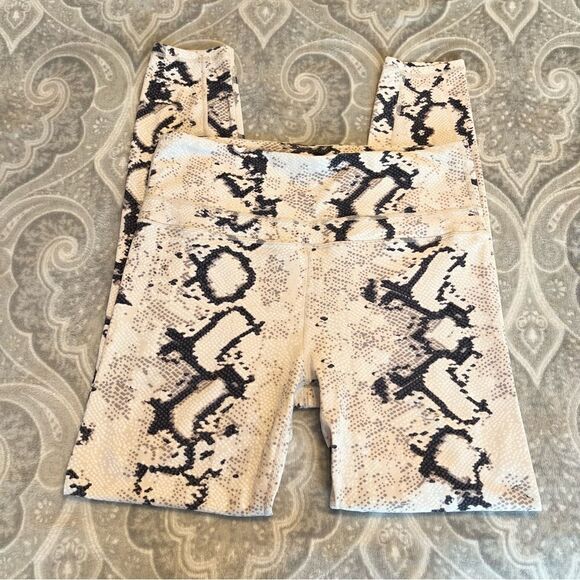 Varley Biona Tight Ivory Snake - Picture 4 of 6